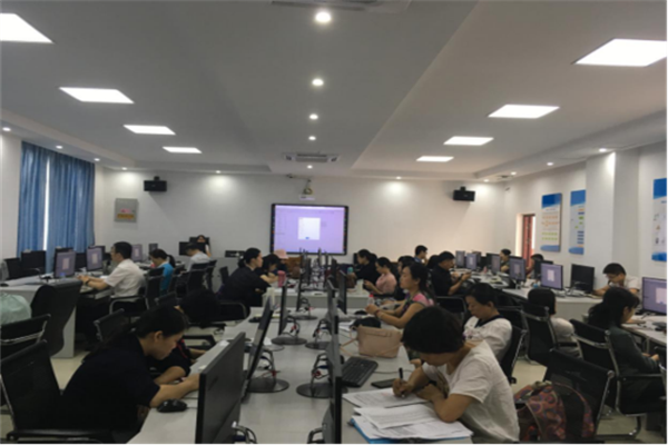 正规原油期货开户：玩转黑色黄金，稳健掘金之路